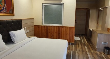 Hotel Nomadic Inn Room Type - Super Deluxe AC Room With Independent Balcony and View Hotel Nomadic Inn Room Type - Super Deluxe AC Room With Independent Balcony and View
