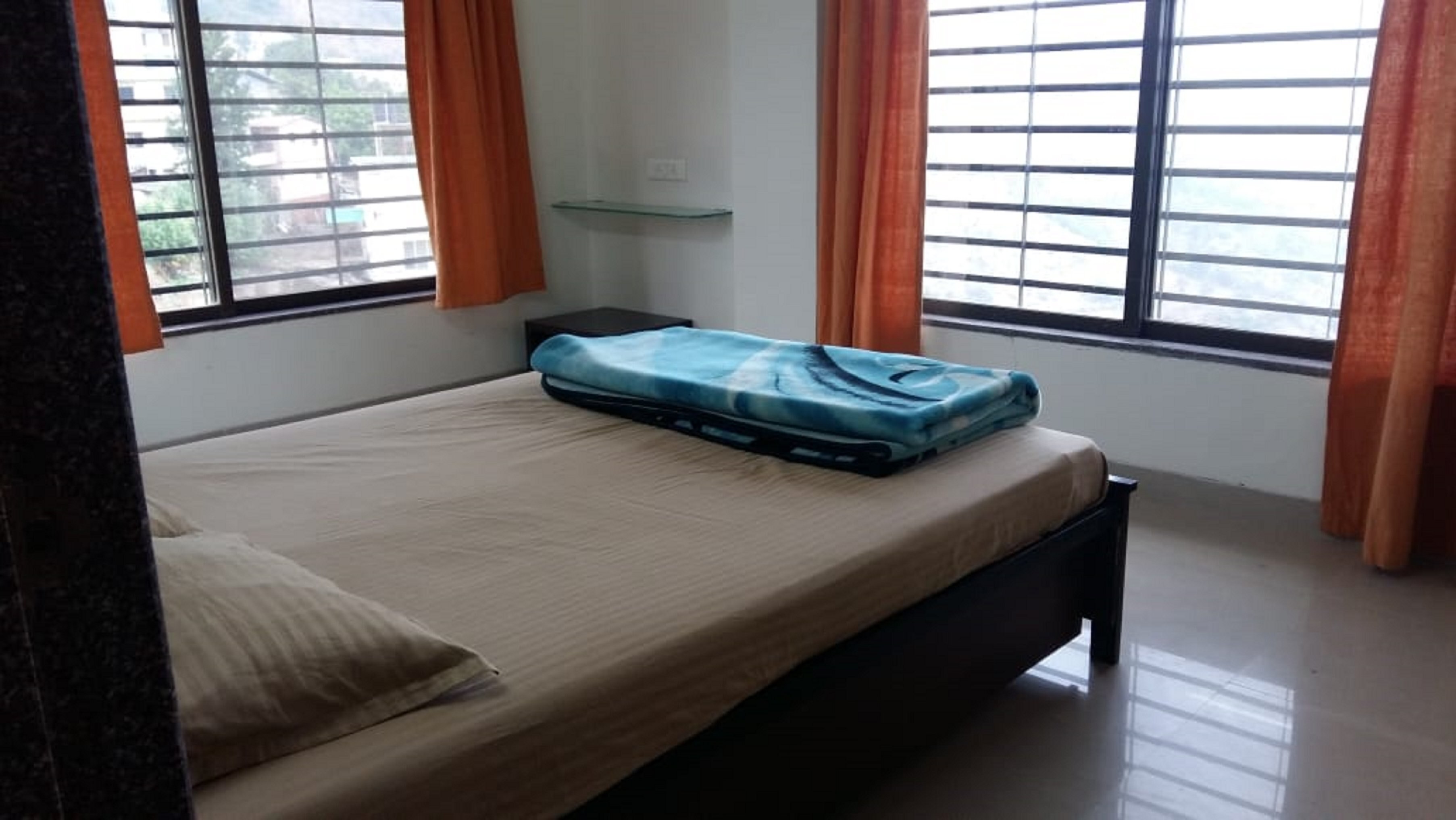 A cozy 1bhk, service apt Panchgani - Tap to explore photos