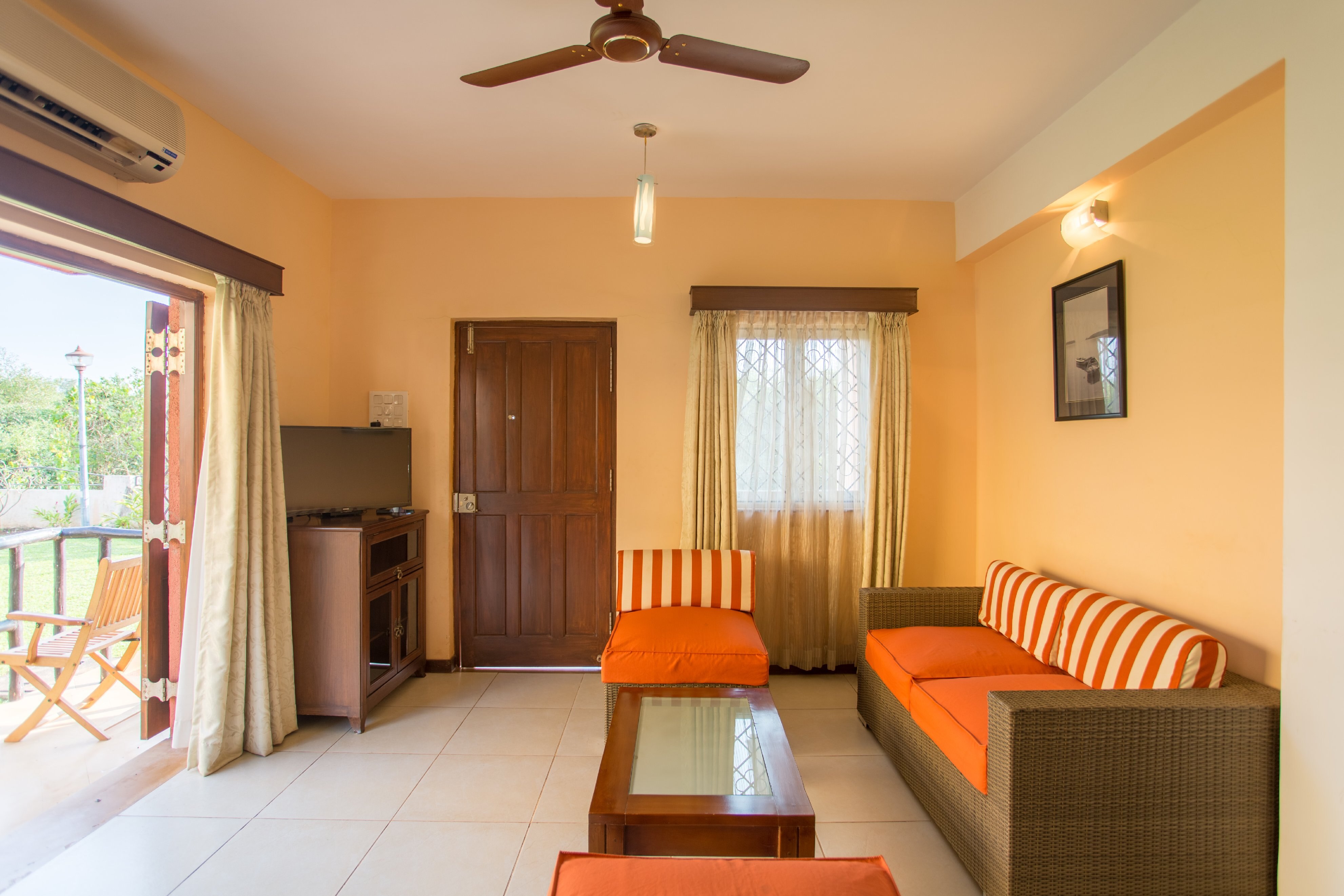 Casa Alegria - 4 BHK Luxury Villa With Pool - Tap to explore photos
