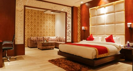 Hotel Aakriti Clarks Inn Express Bareilly Room Type - Suite Room