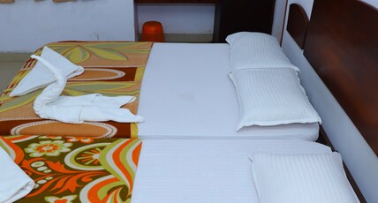 Ramanilayam Tourist Home Room Type - Deluxe Room Non AC