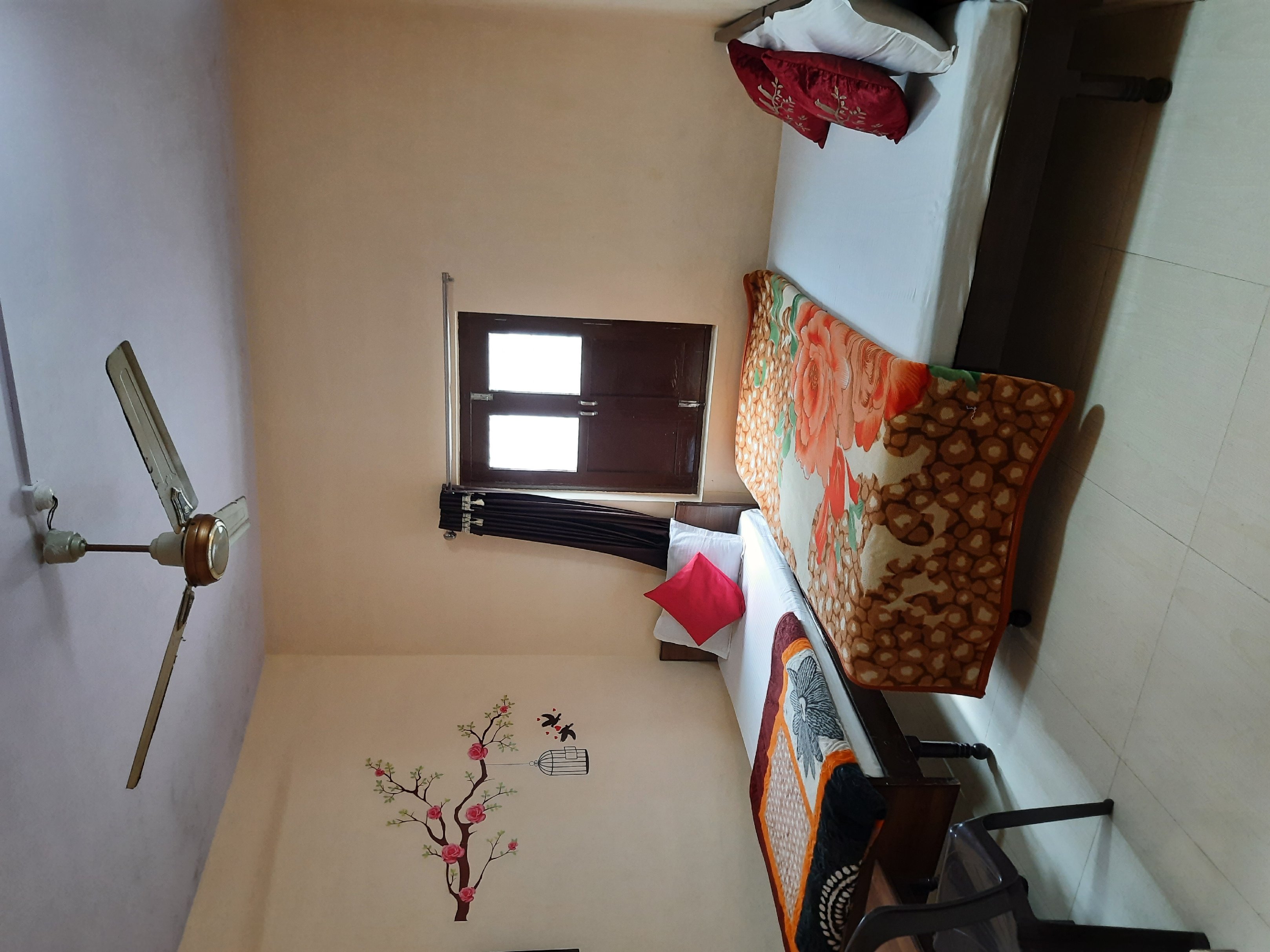 Rose  Cottage - Tap to explore photos