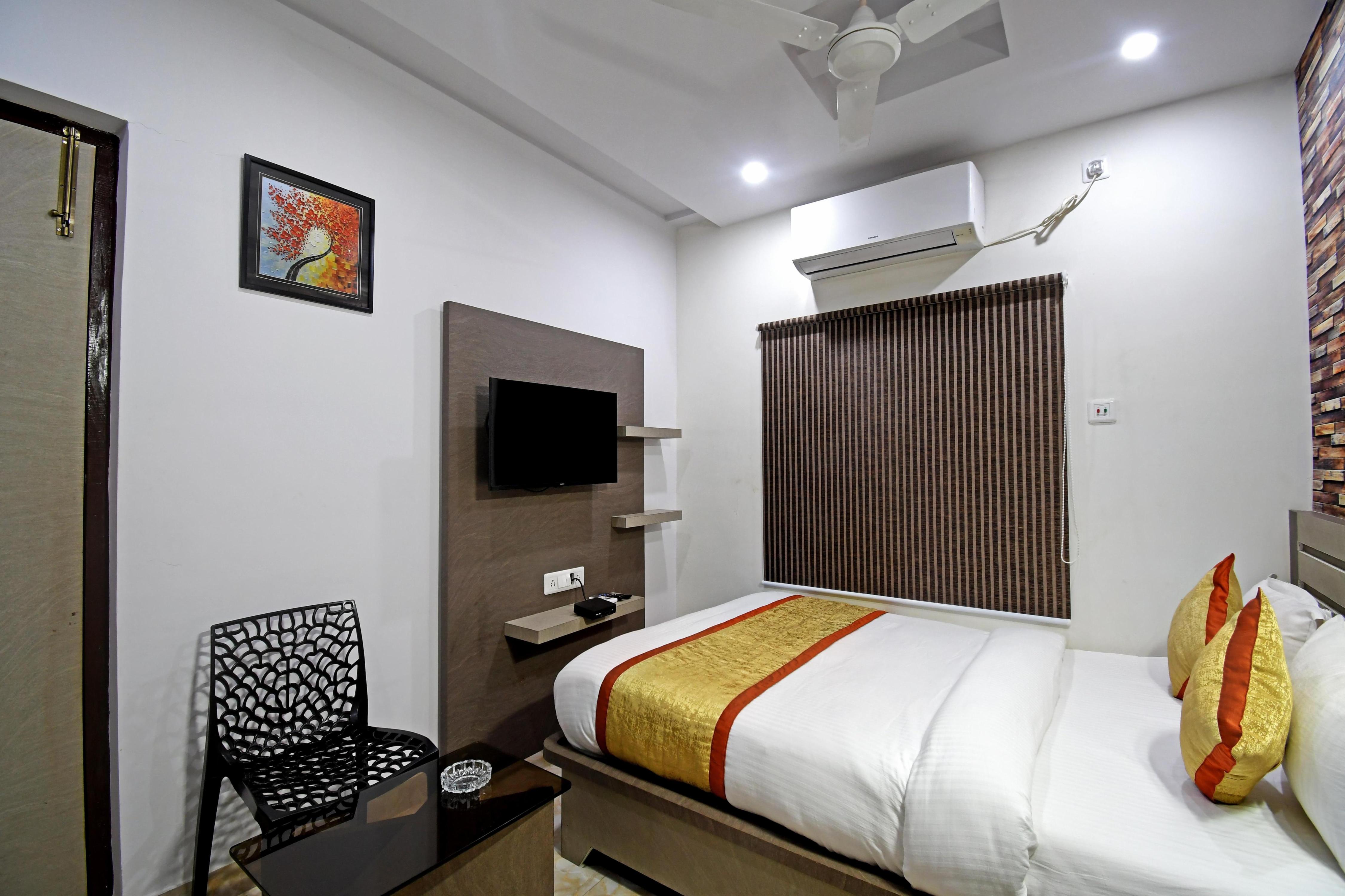 HOTEL & RESTAURENT KALYANI INN - Tap to explore photos