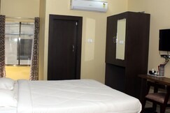 HOTEL THE GRAND ASHOKA & PURE VEG RESTAURANT