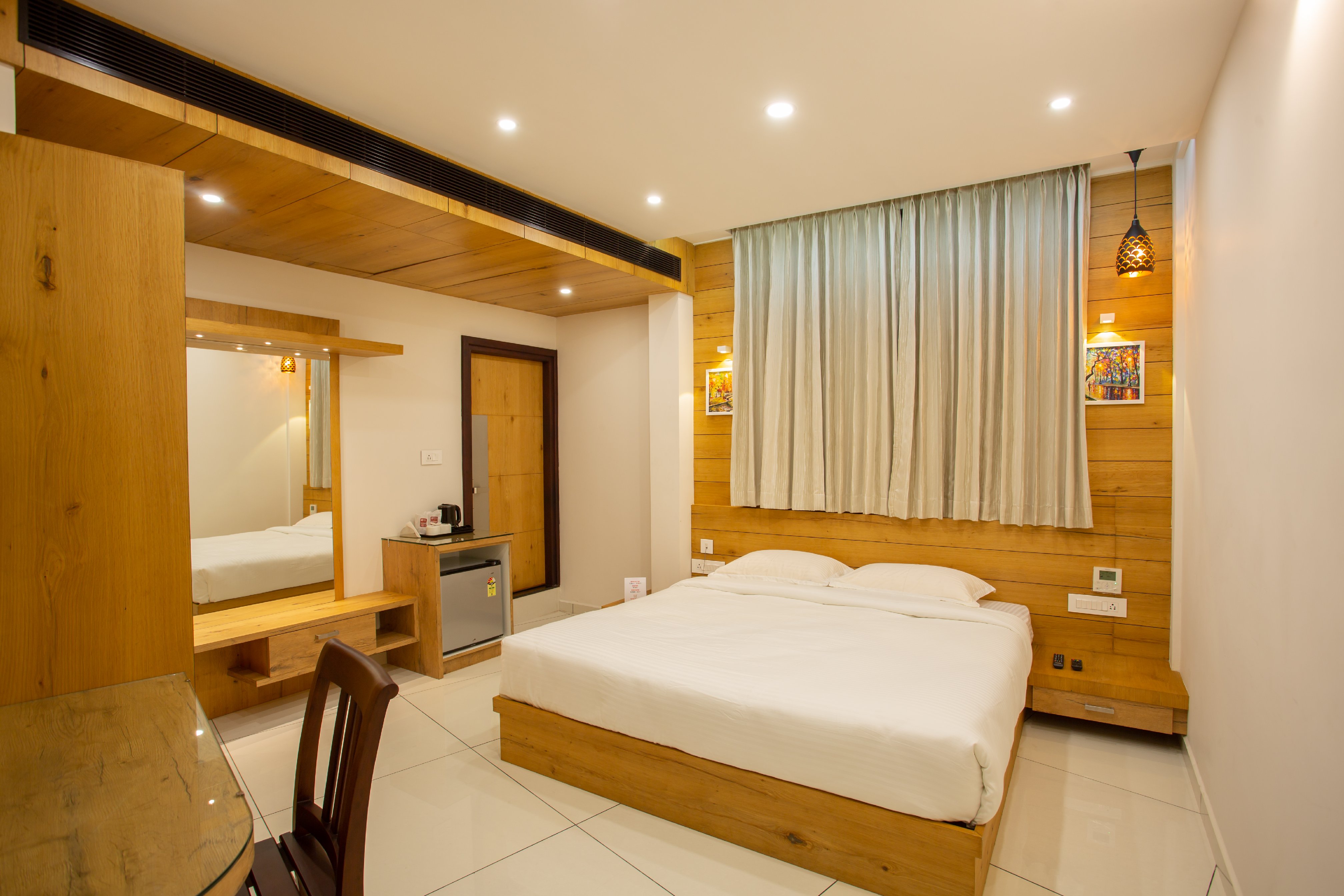 Hasco Tower Business Hotel Room Type - Regal
