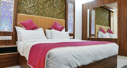 HOTEL THE BLACKSTONE Room Type - Deluxe Double Room