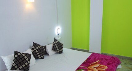 Trip In Hostel |40 Metres from City Palace| Room Type - Deluxe Triple Room