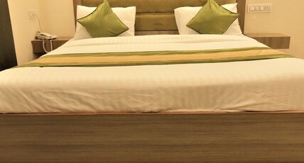 Hotel Darshini Inn Room Type - Deluxe Room