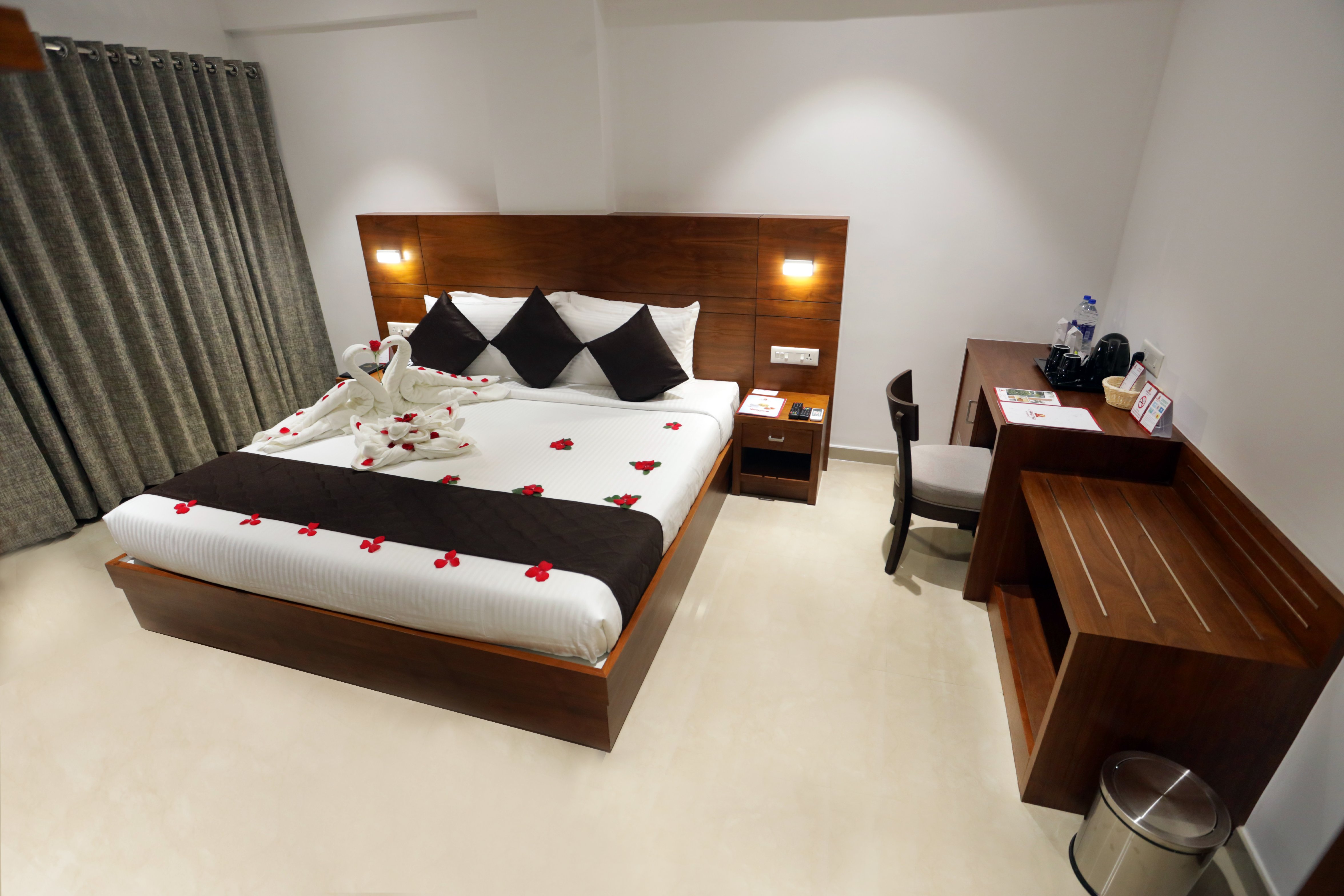 Iswarya Residency Room Type - Standard room