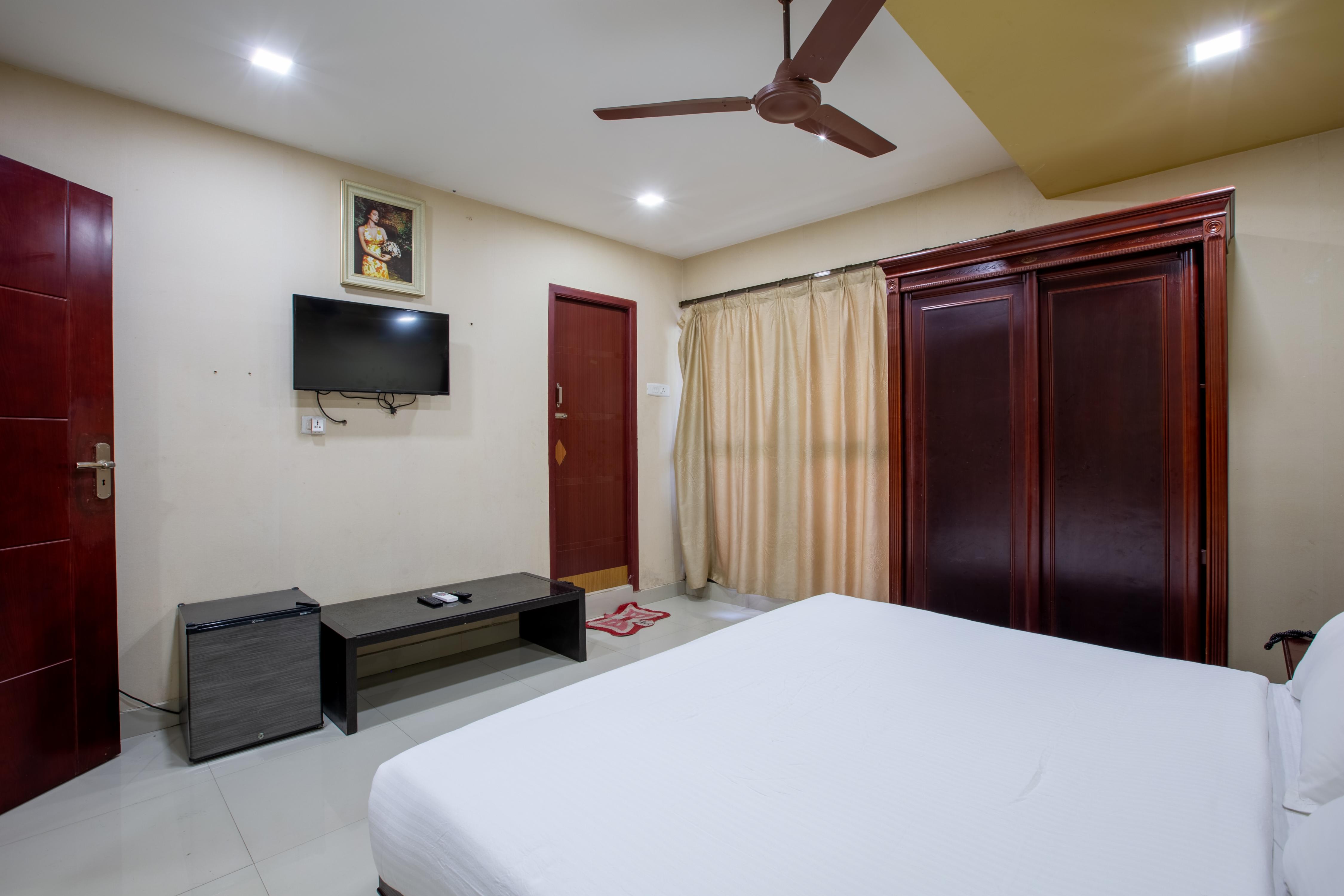 SVS Grande - Tap to explore photos