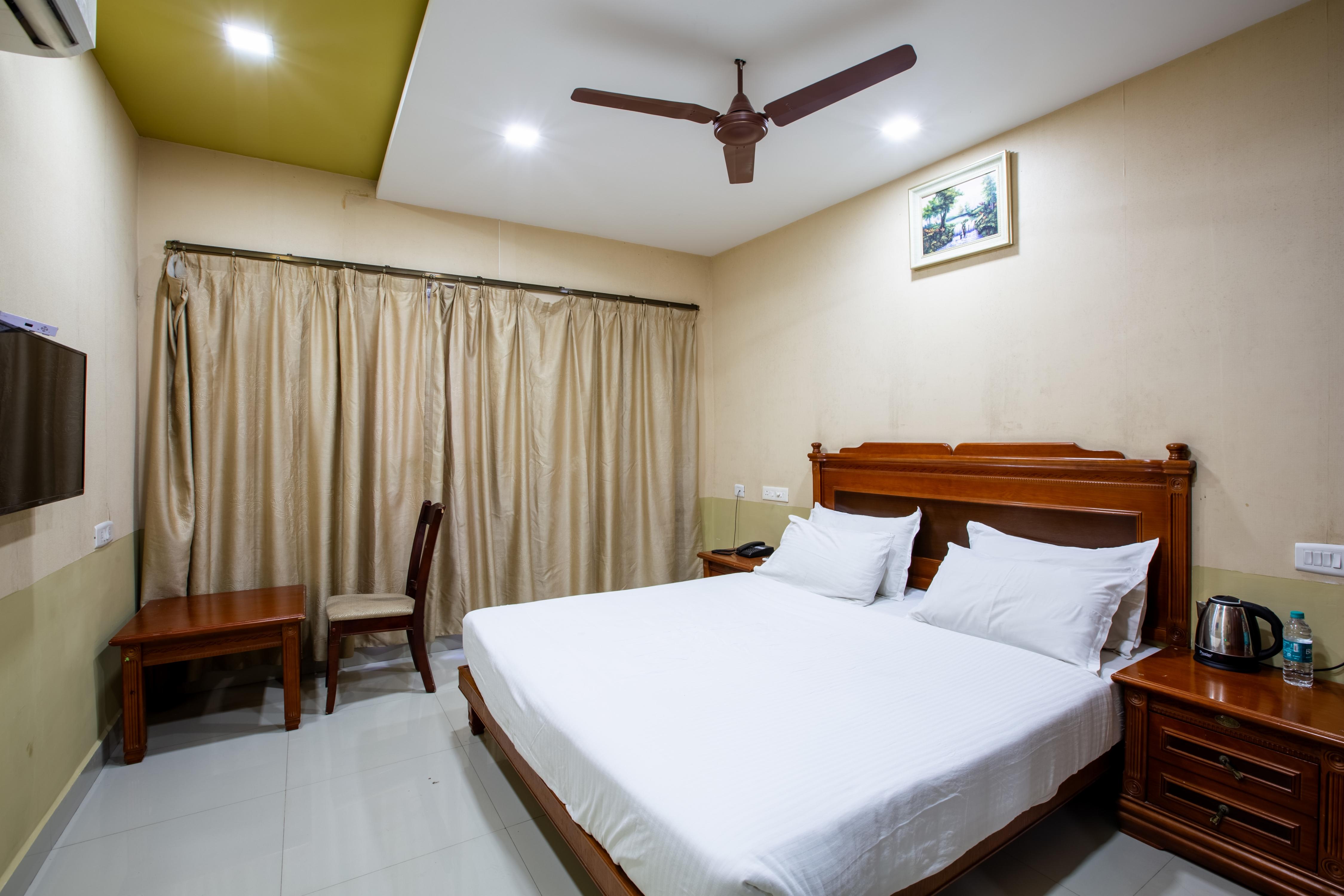 SVS Grande Room Type - STANDARD AC Room