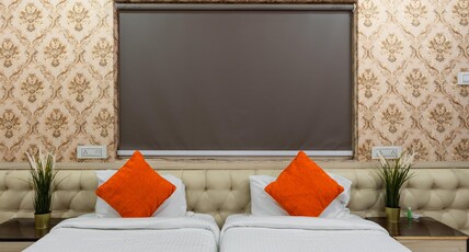 IRIS AT NEST Room Type - Twin Room