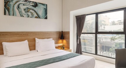 Eiffel Suites Room Type - Deluxe Suite