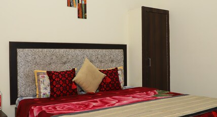Harry Home Stay Room Type - Standard Room