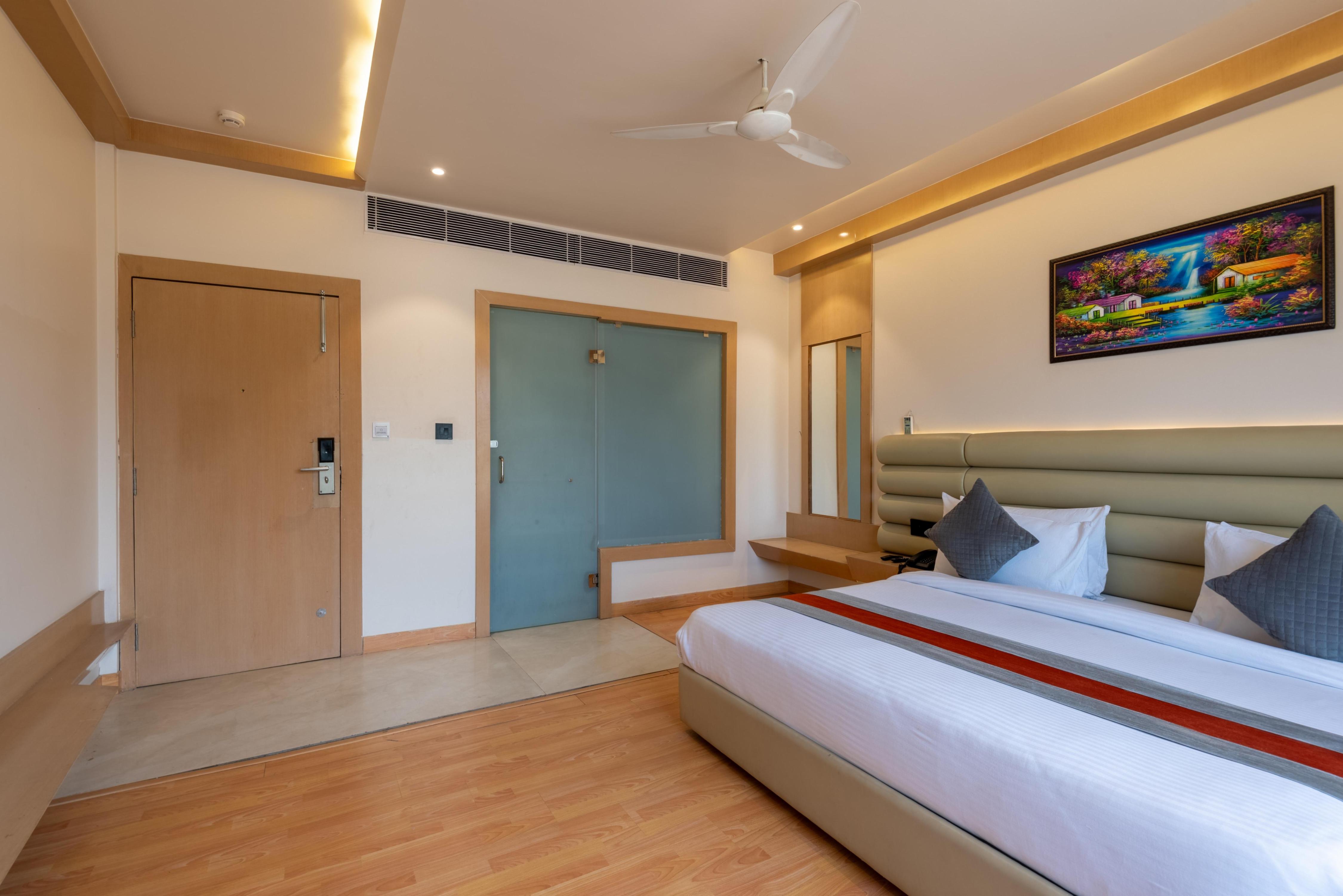 Arihant Hotel and Restaurant Room Type - Premium Room