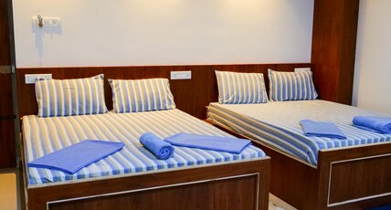 JM LODGE Room Type - DELUXE ROOM