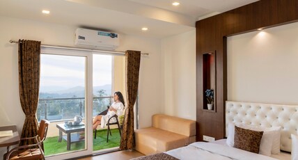 Blizzard Resort Room Type - Executive  Room with Balcony and Mountain View