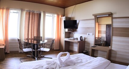 Orma Farm Resort | Rooms & Caretaker Room Type - PINE LANAI