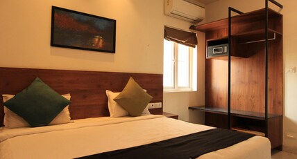 Arunaa Inn Airport Hotel Chennai Room Type - Deluxe AC Room