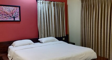 Grand Stay Elite Room Type - Deluxe Room