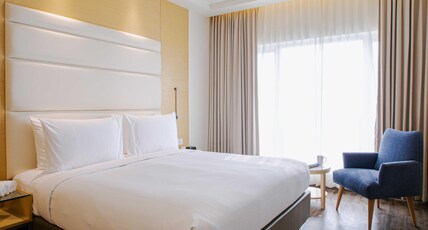 IKON By Annapoorna Room Type - Club Room Double King Bed