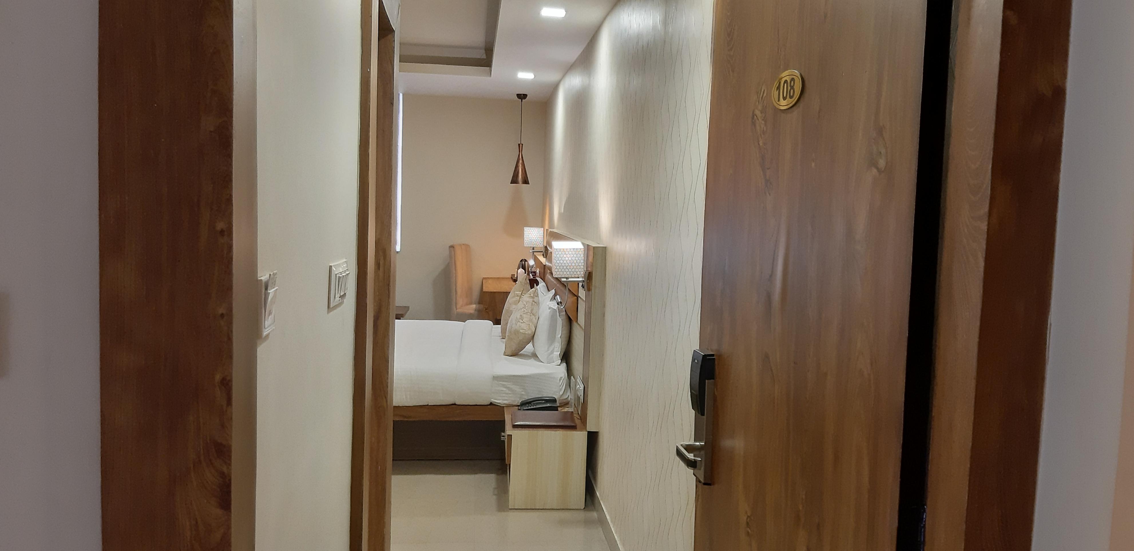 Hotel The Retreat Continental-Main Road,Ranchi - Tap to explore photos