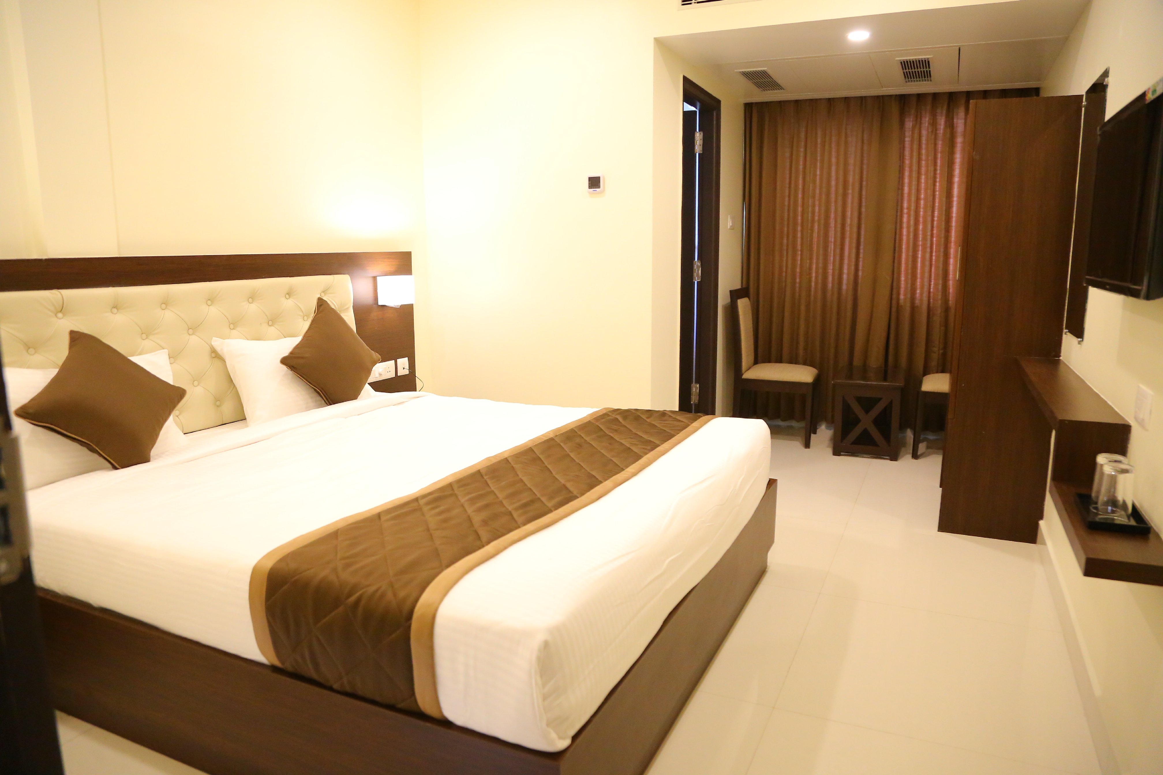 VSR GRAND Room Type - Standard Double or Twin Room