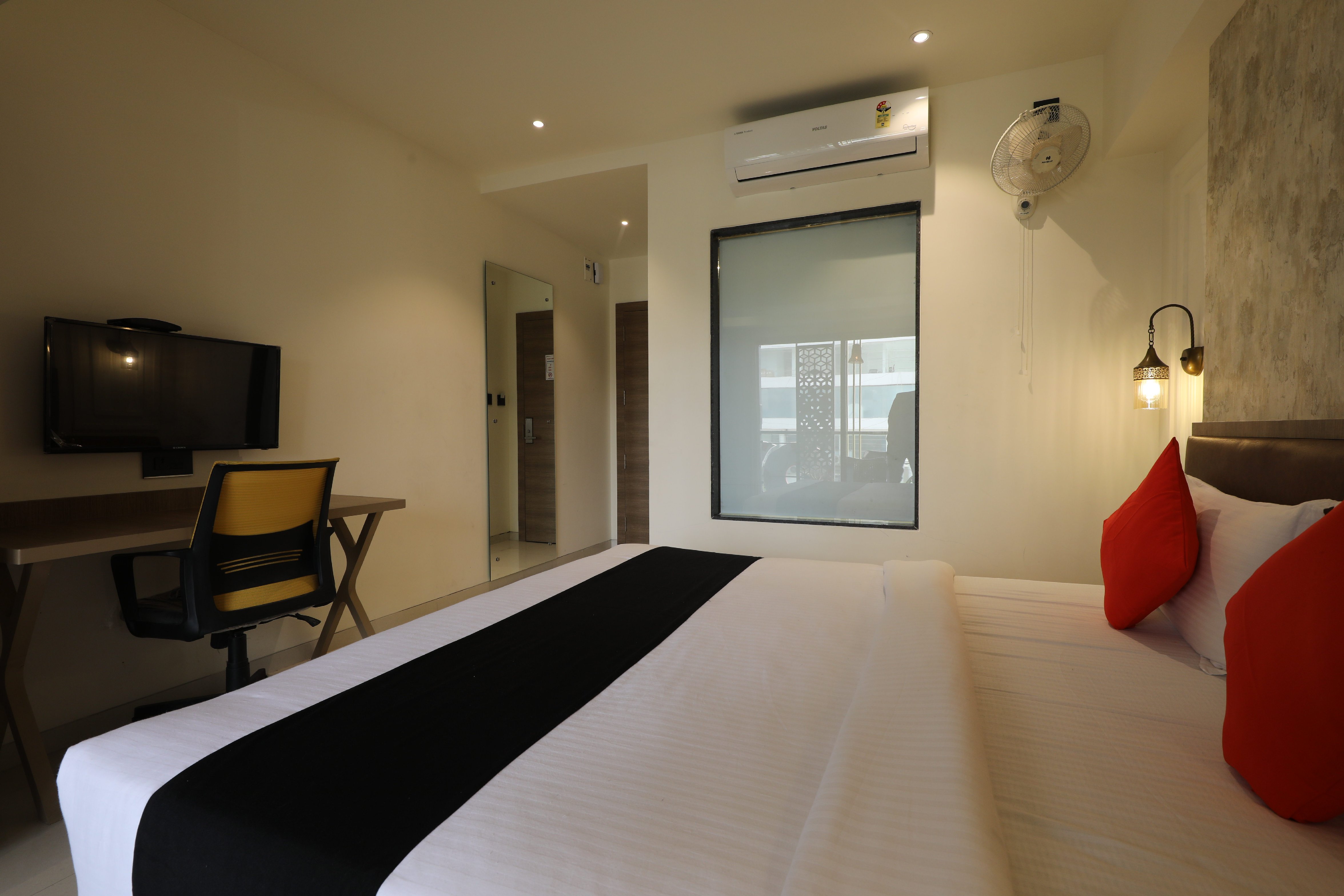 Hotel Holiday Indore - Tap to explore photos