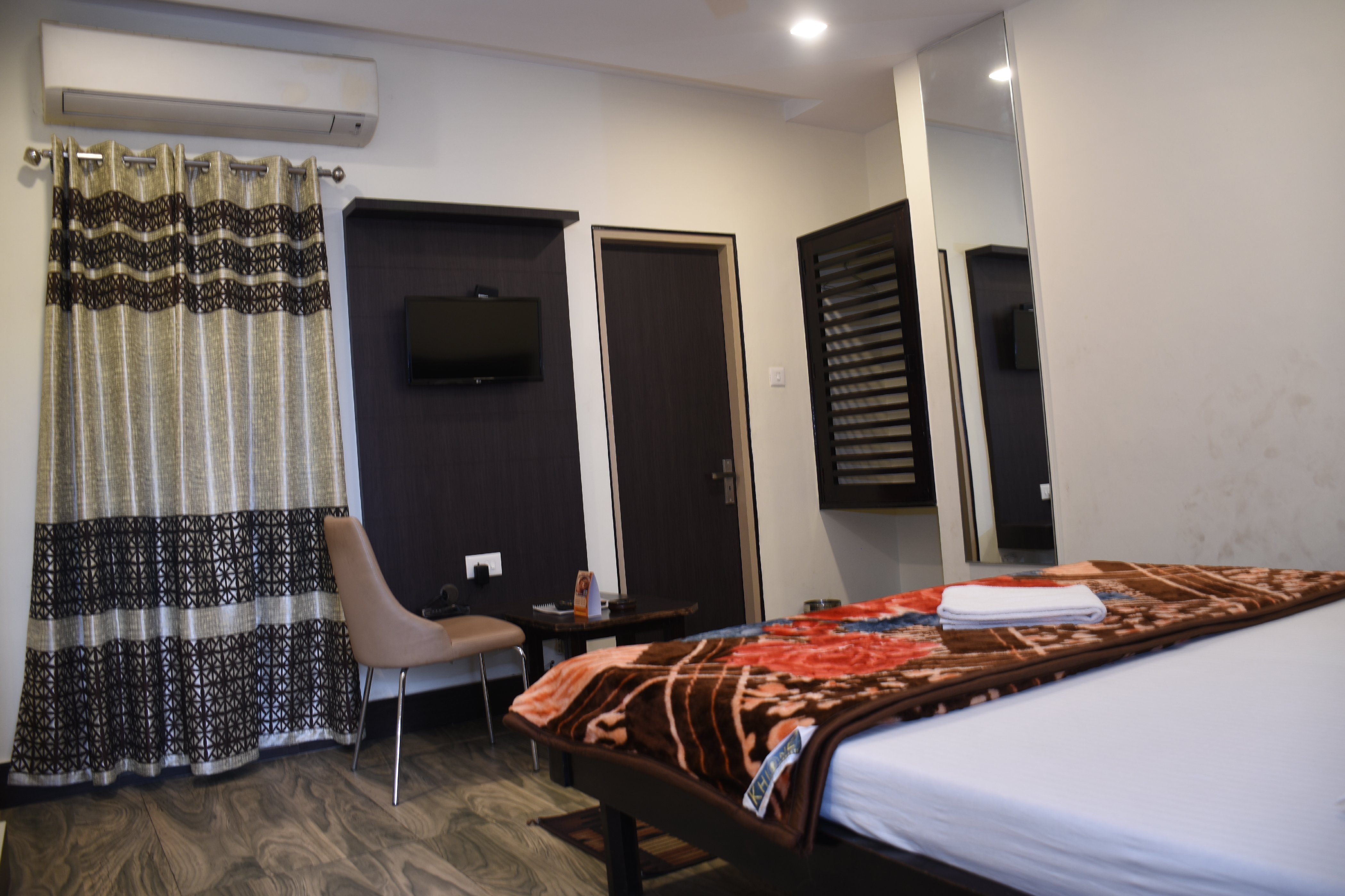 Hotel Nirmal & Restaurant Room Type - AC Deluxe