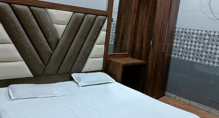 Hotel Ganesh Room Type - deluxe A.C ROOMS