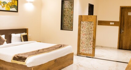 Hotel Crystal Inn Room Type - Deluxe AC Room