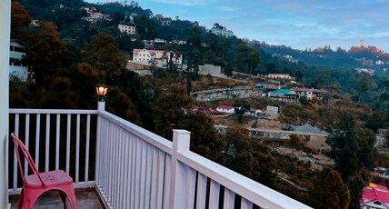 Meraki Shimla | Stays & Cafe Room Type - Premium room with Valley View and Balcony