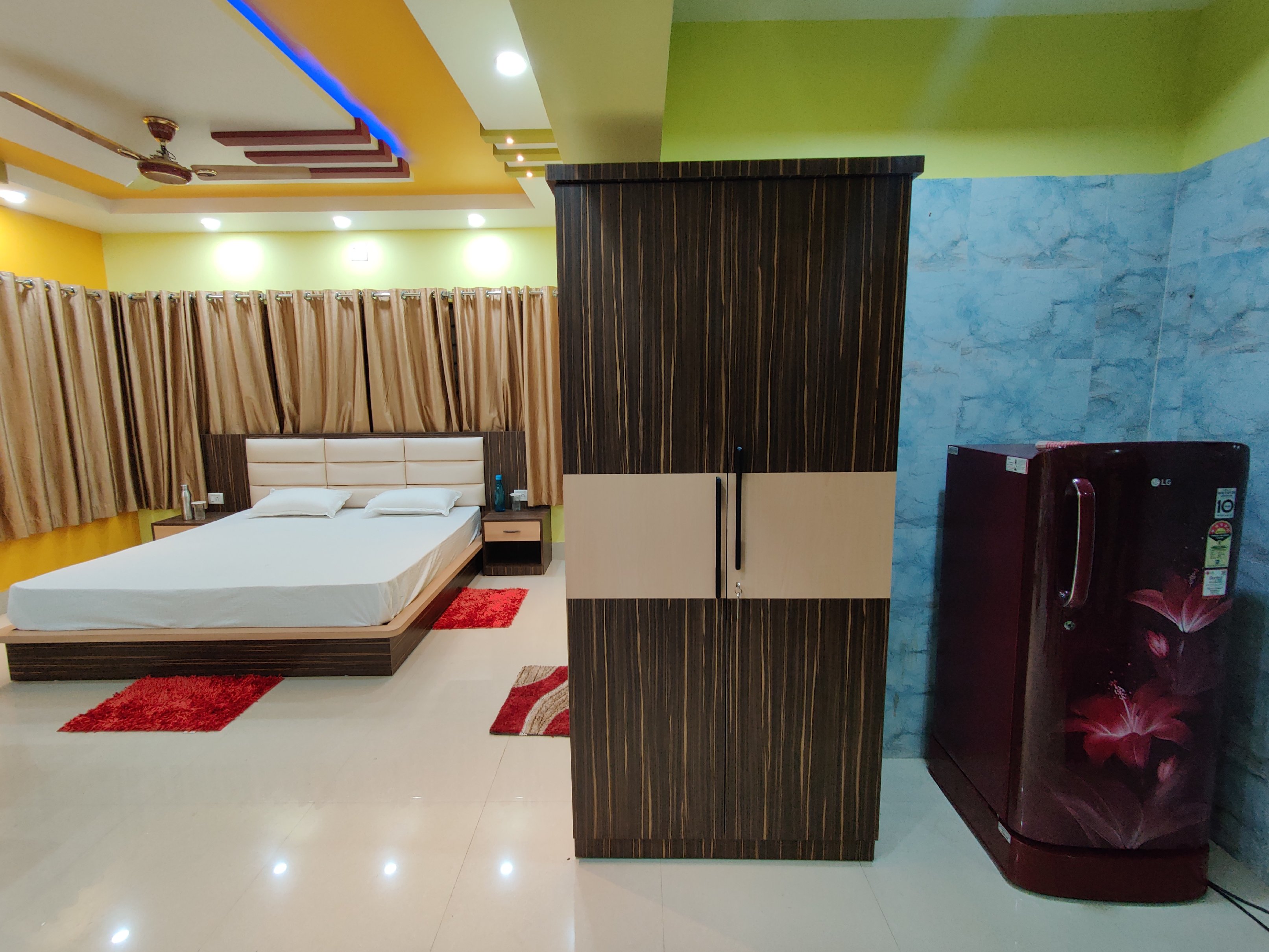 Lovingluving | Studio Apartment At Infocity Square - Tap to explore photos