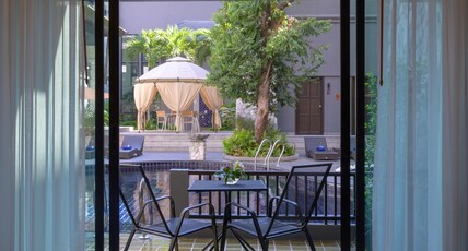 Le Bali Resort Room Type - Deluxe Pool Access with Bathtub Le Bali Resort Room Type - Deluxe Pool Access with Bathtub