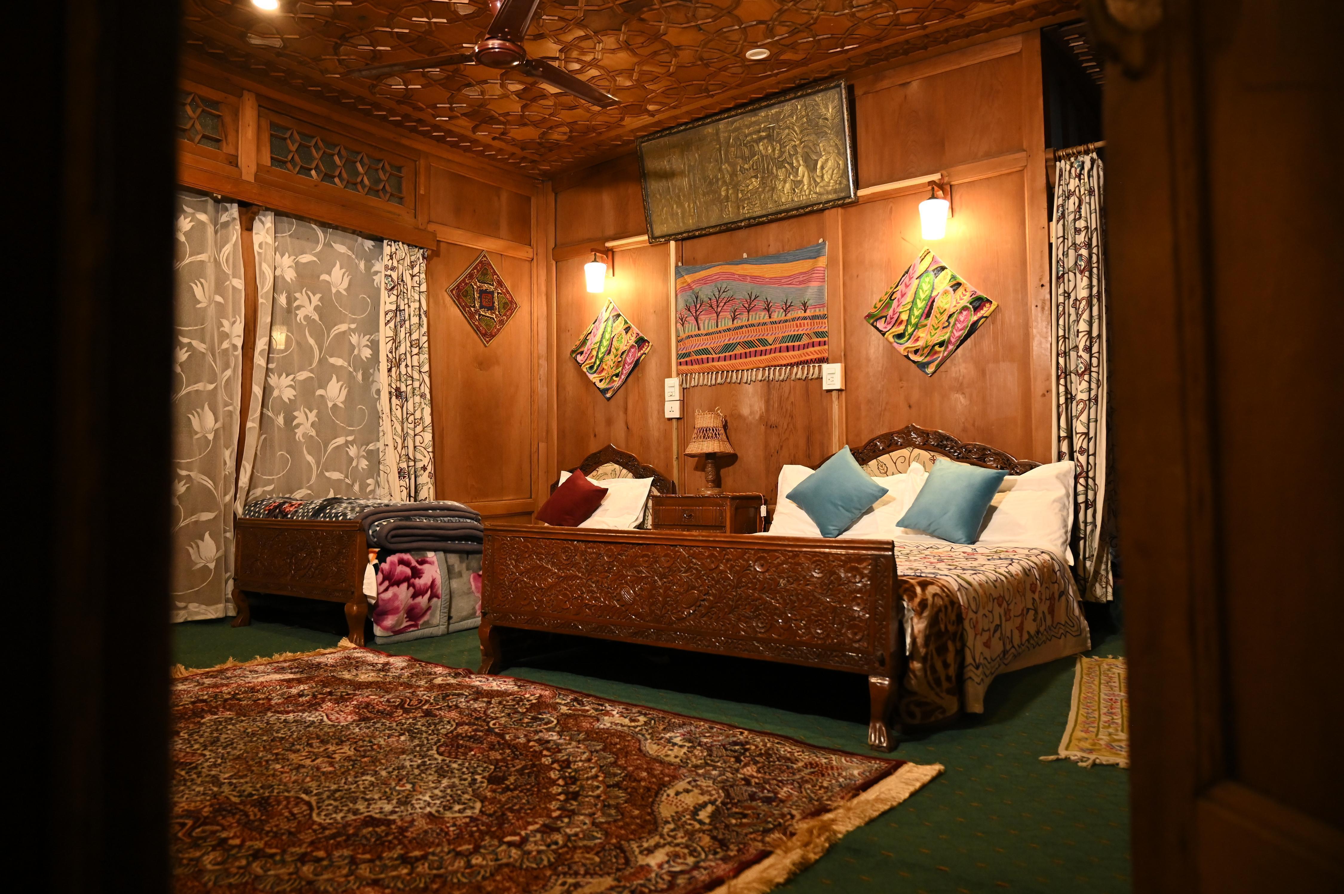 Mughal suit Houseboat - Tap to explore photos