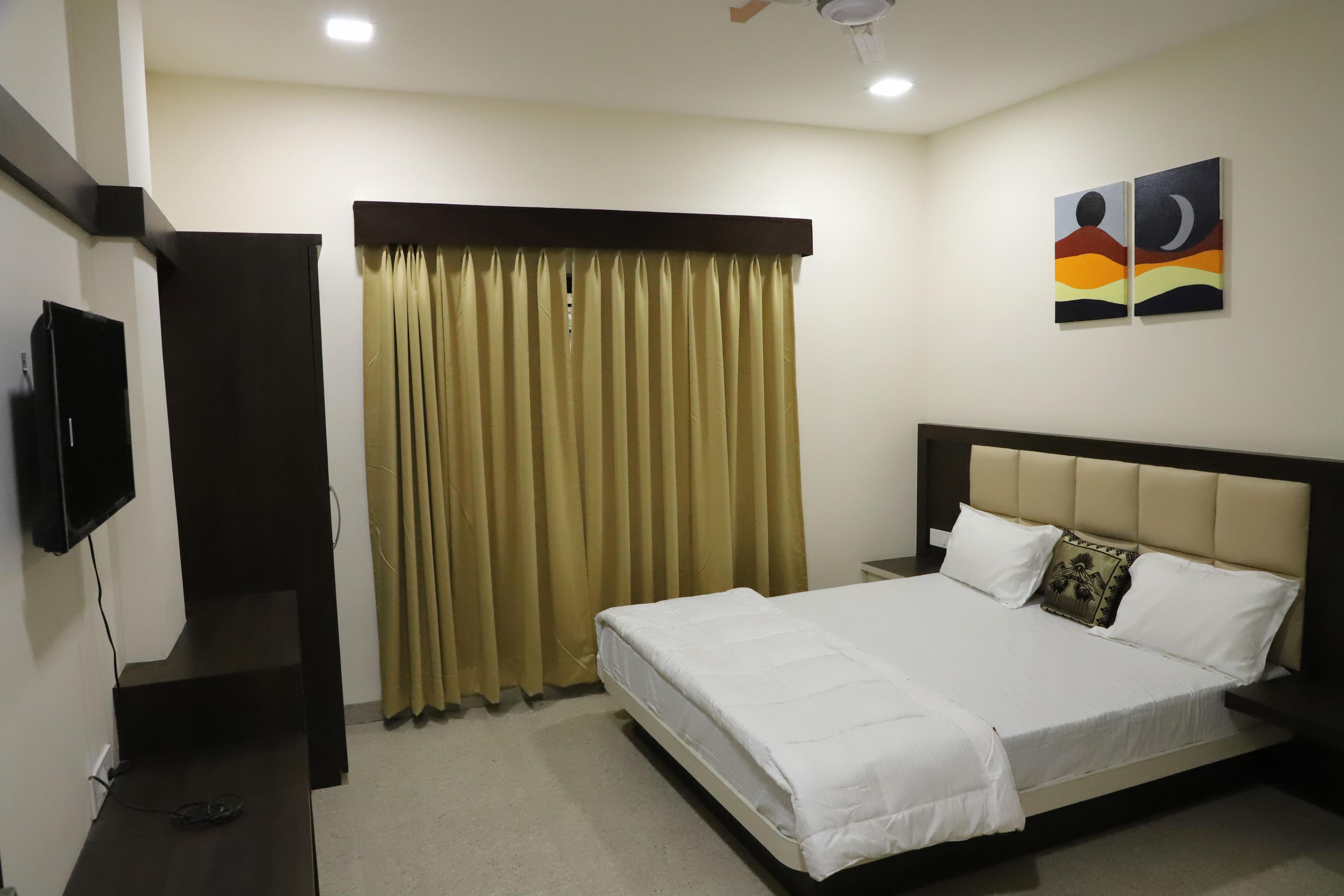 Hotel Balaji Room Type - King