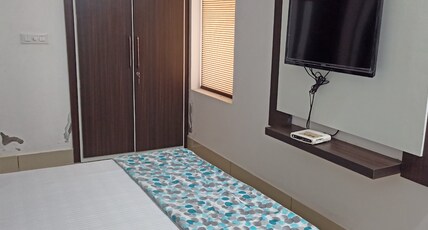Hotel Paul Residency Room Type - DELUXE ROOM