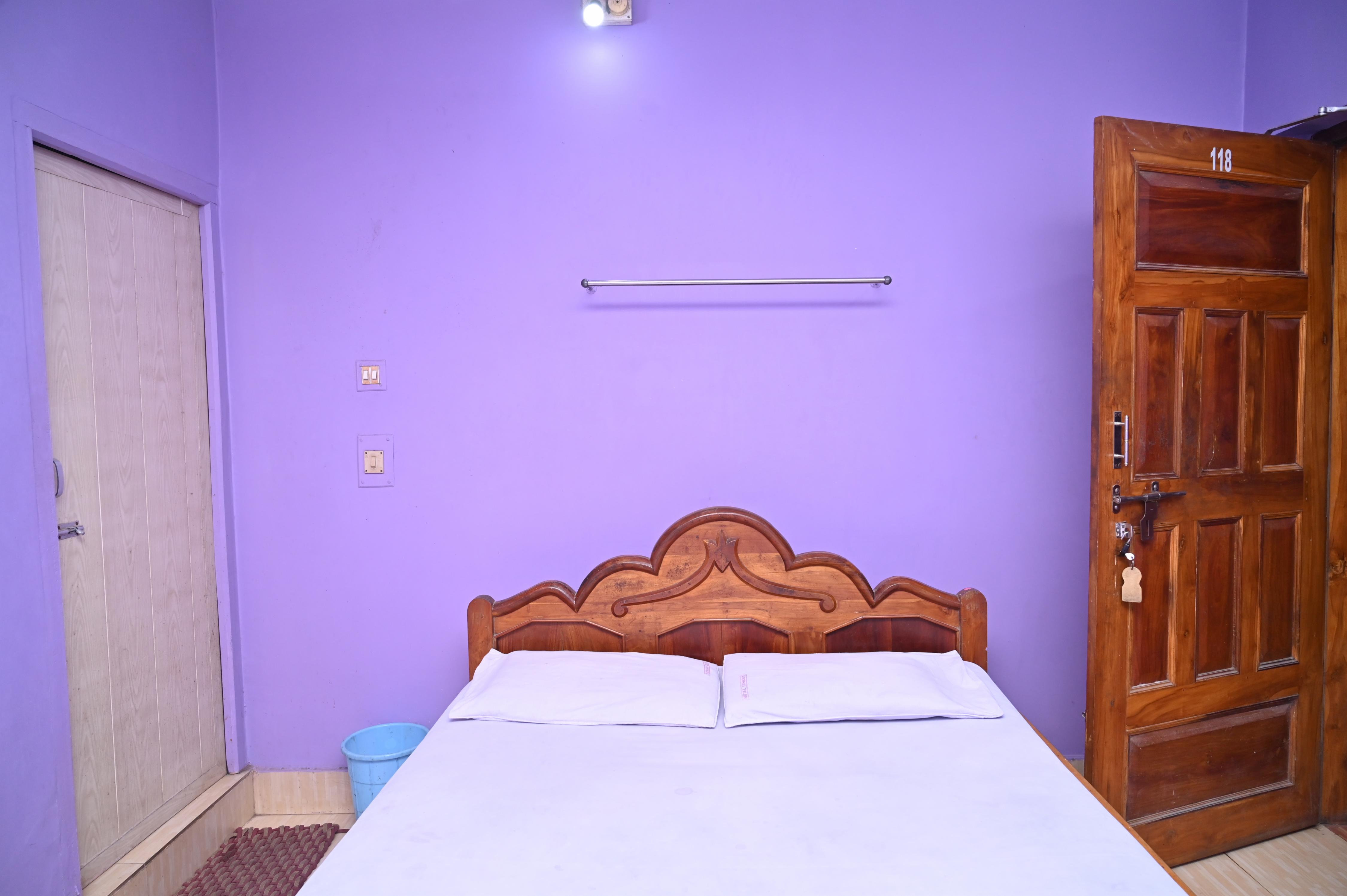 Hotel Yashoda Room Type - Double Bed Non AC Room