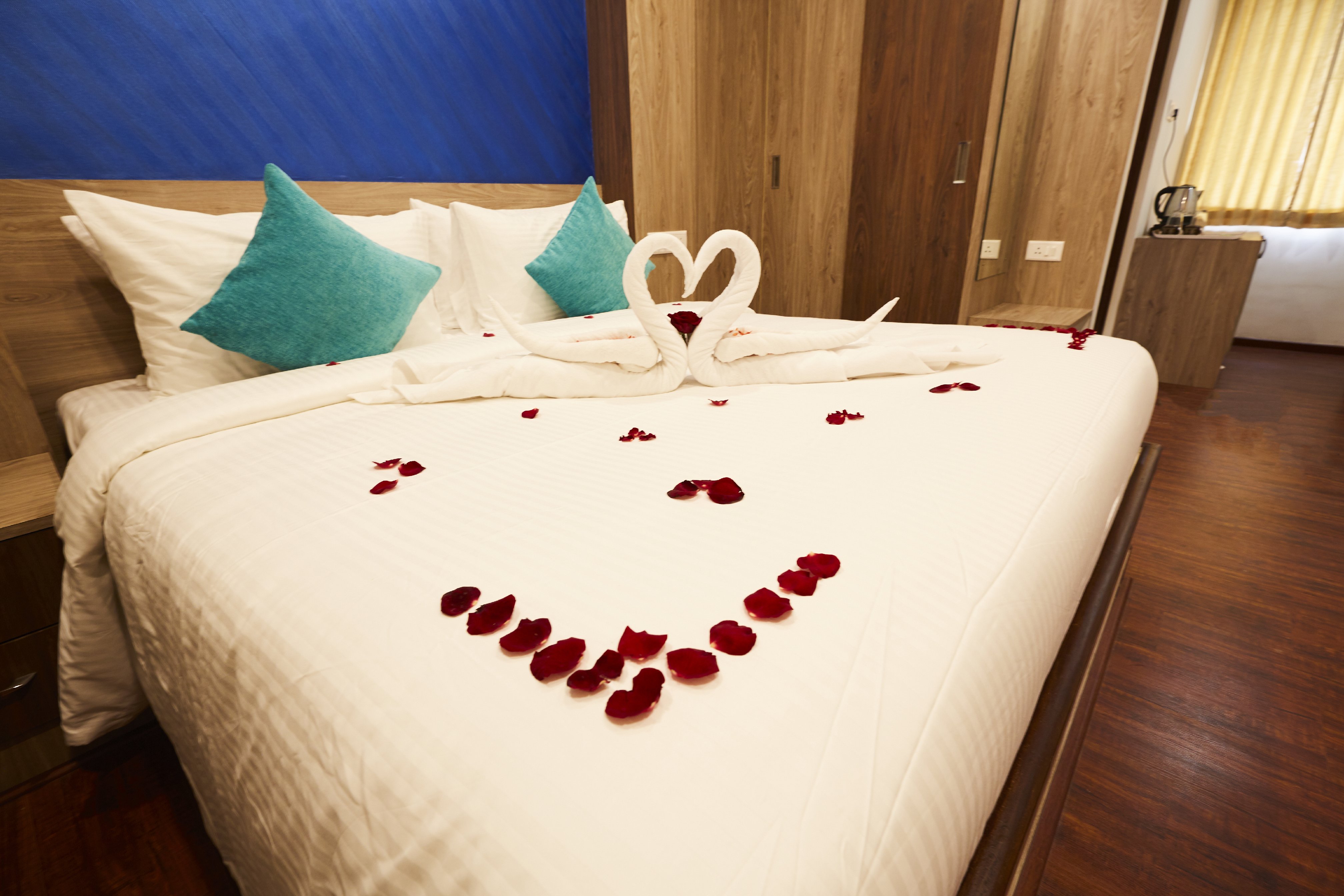 Hotel Ramtel Inn - Tap to explore photos