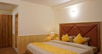 Uncle Nomad(Suitable for friends / solo travelers), Manali Room Type - Deluxe Room