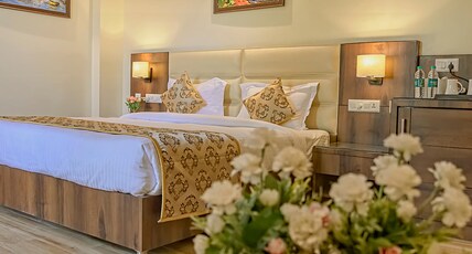 Hotel Hira Inn@10mins From Railway & Bus Station Room Type - Royal Room (CITY VIEW)