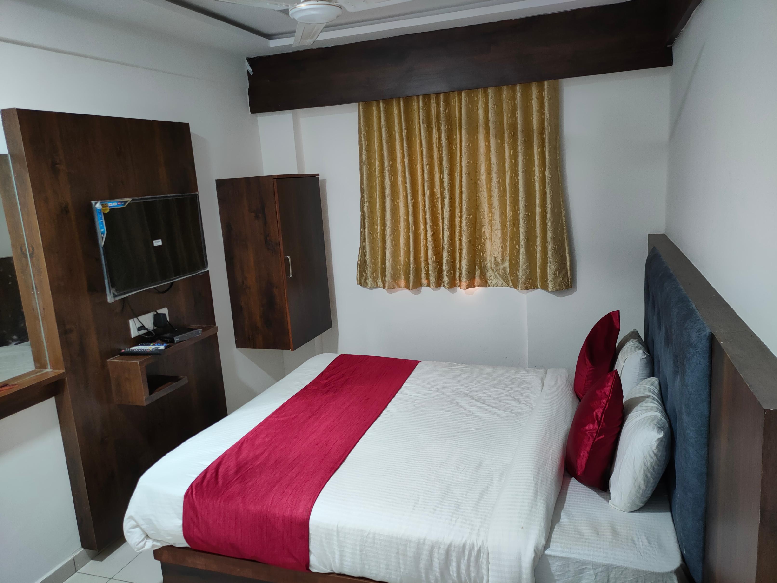 Hotel Sun Square Room Type - Deluxe Rooms