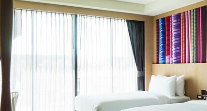 GLOW Pattaya Room Type - Superior Triple City View
