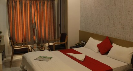 Hotel Runway Room Type - Deluxe Triple Room