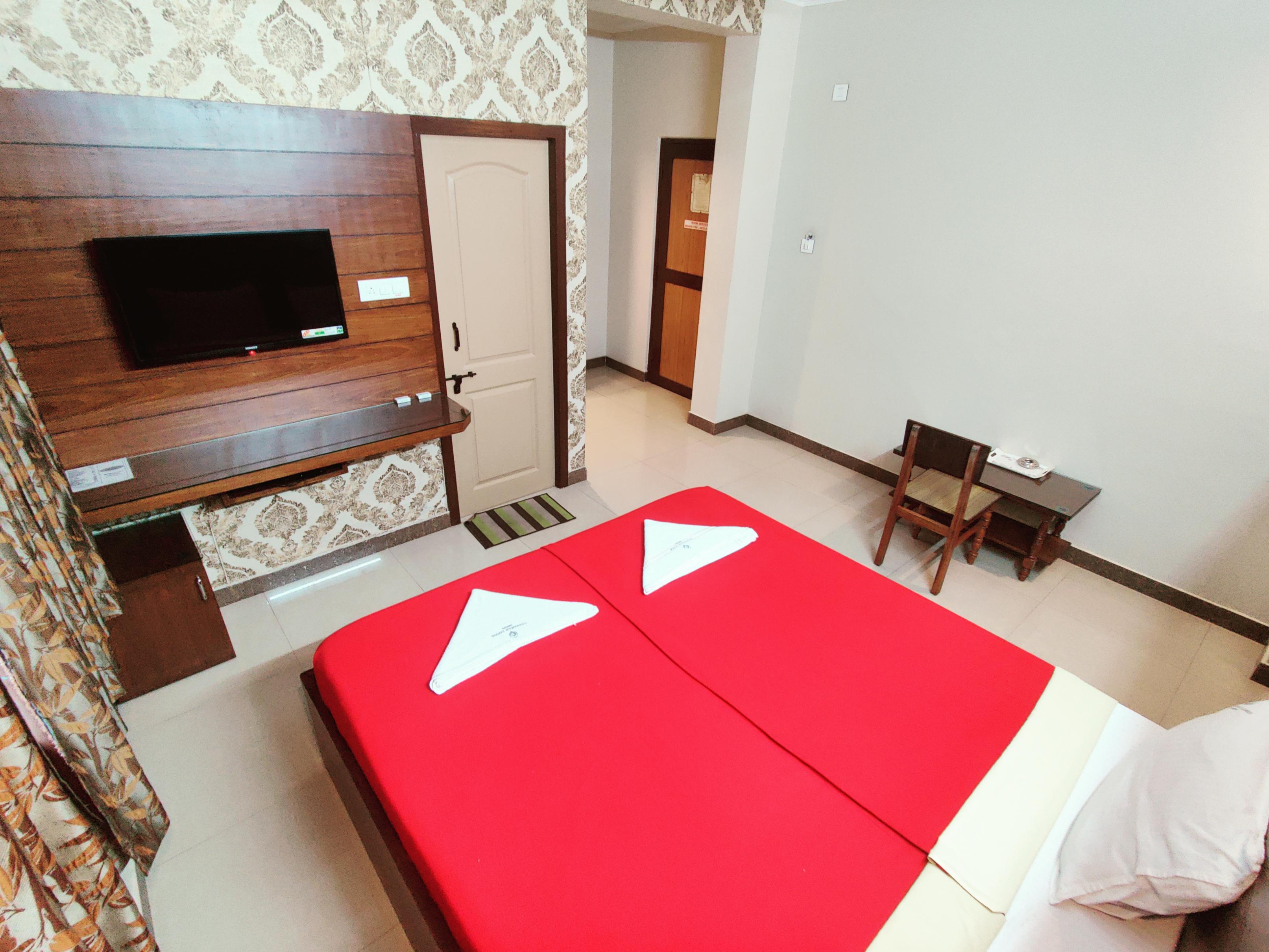 Vyavahar Lodge - Tap to explore photos