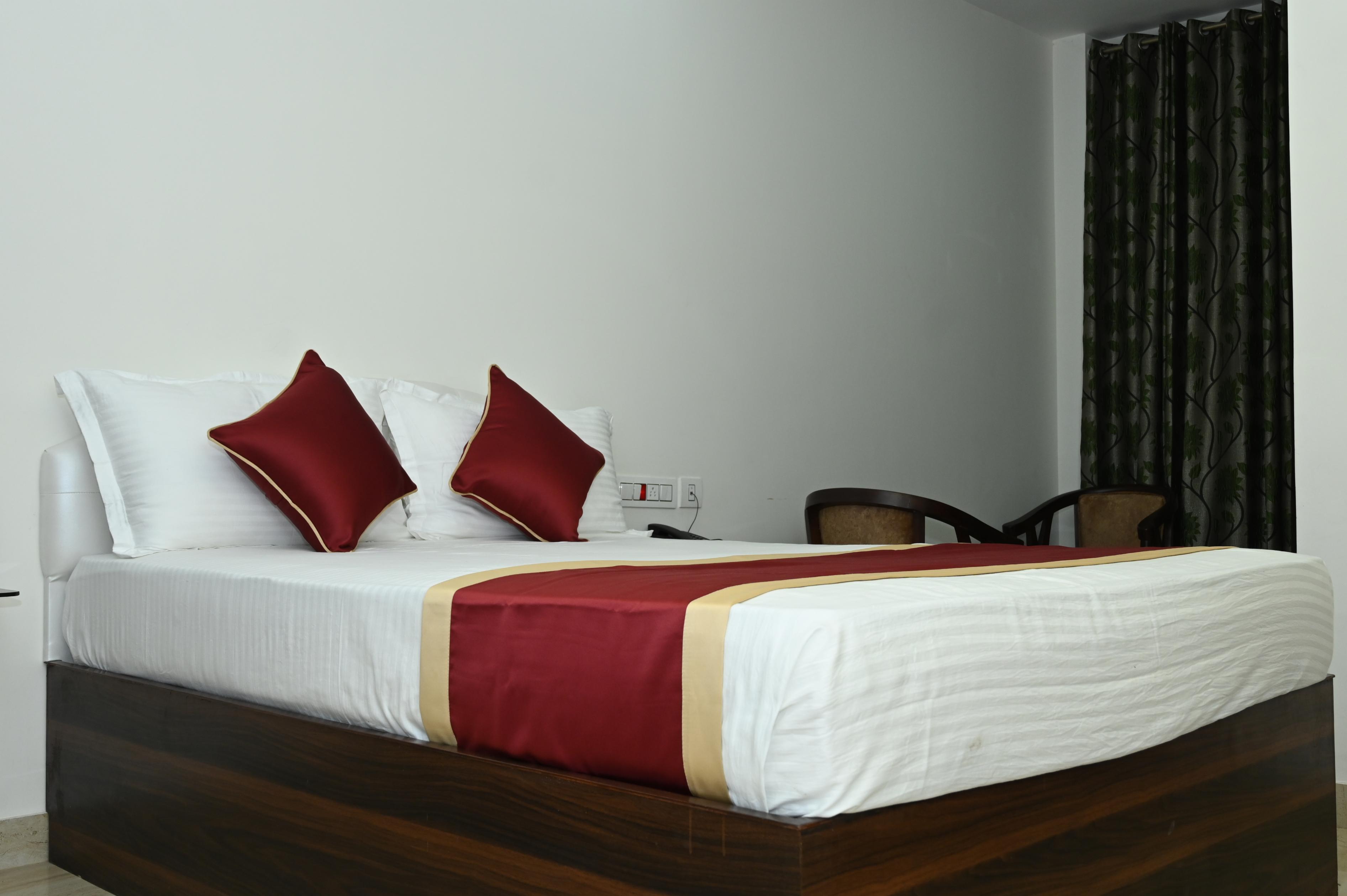 Hotel Skyee Residency Near PGI - Tap to explore photos