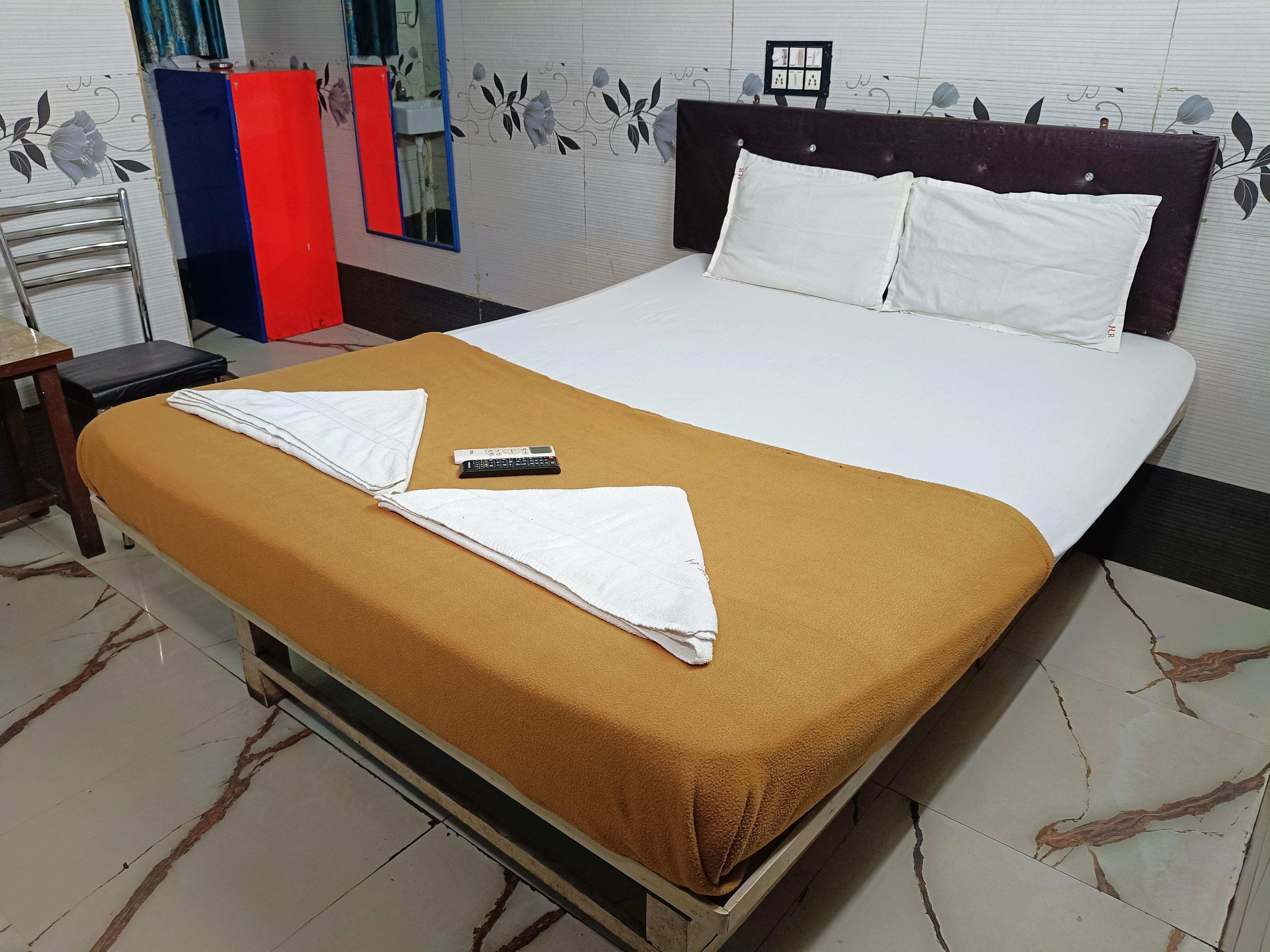 Hiina Residency Room Type - Non-Ac Room