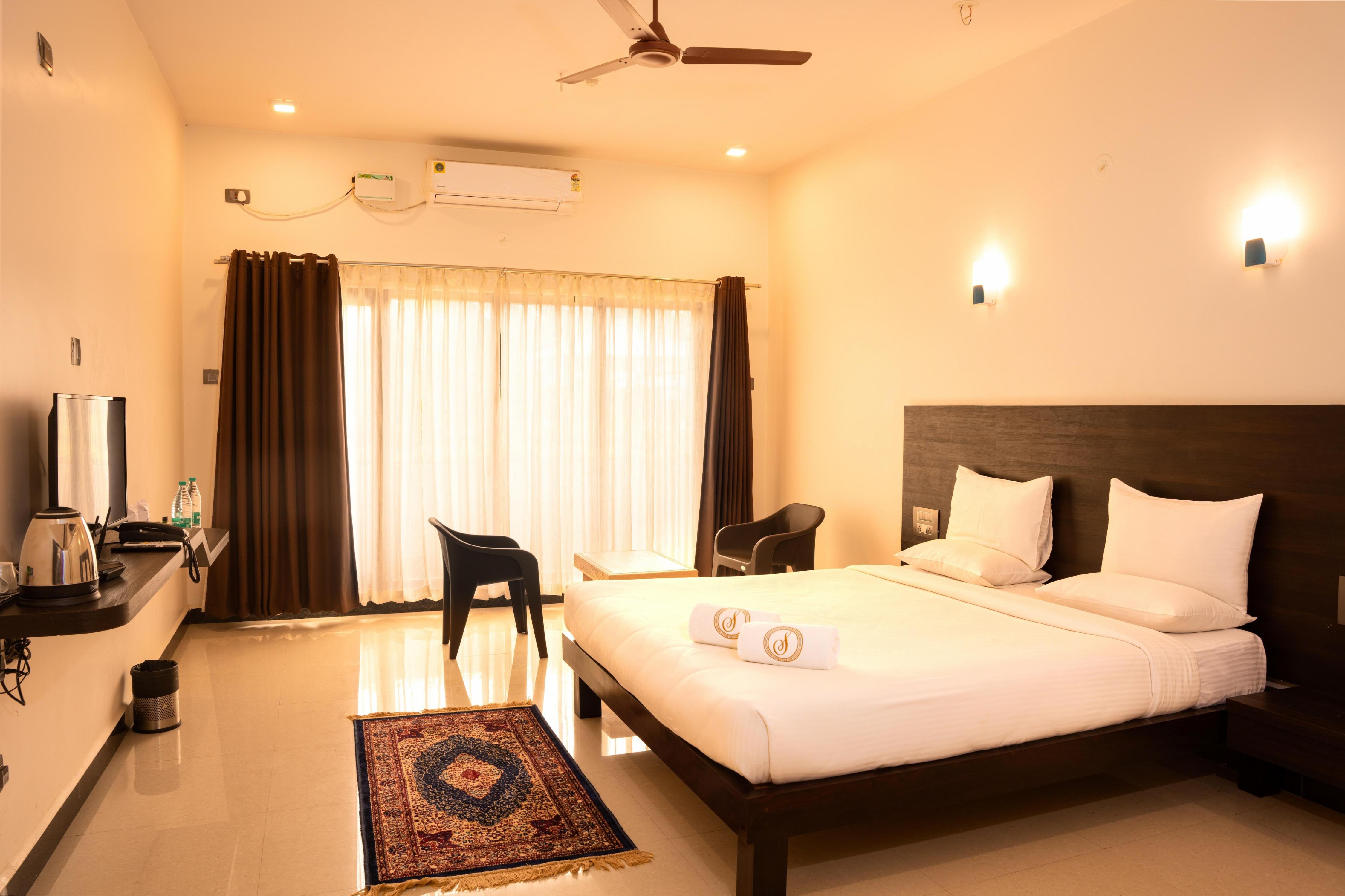 Mastiff Select Terrain Hotels - Tap to explore photos