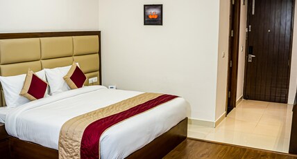 Best Western Dalhousie Room Type - 1 King Bed, Non-Smoking, Superior Room, Flat Screen Television, In-Room Safe, Mini Bar, Coffee Maker Best Western Dalhousie Room Type - 1 King Bed, Non-Smoking, Superior Room, Flat Screen Television, In-Room Safe, Mini Bar, Coffee Maker