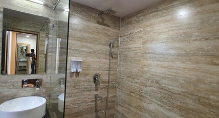 Hotel Paras Heights Room Type - Premium Room